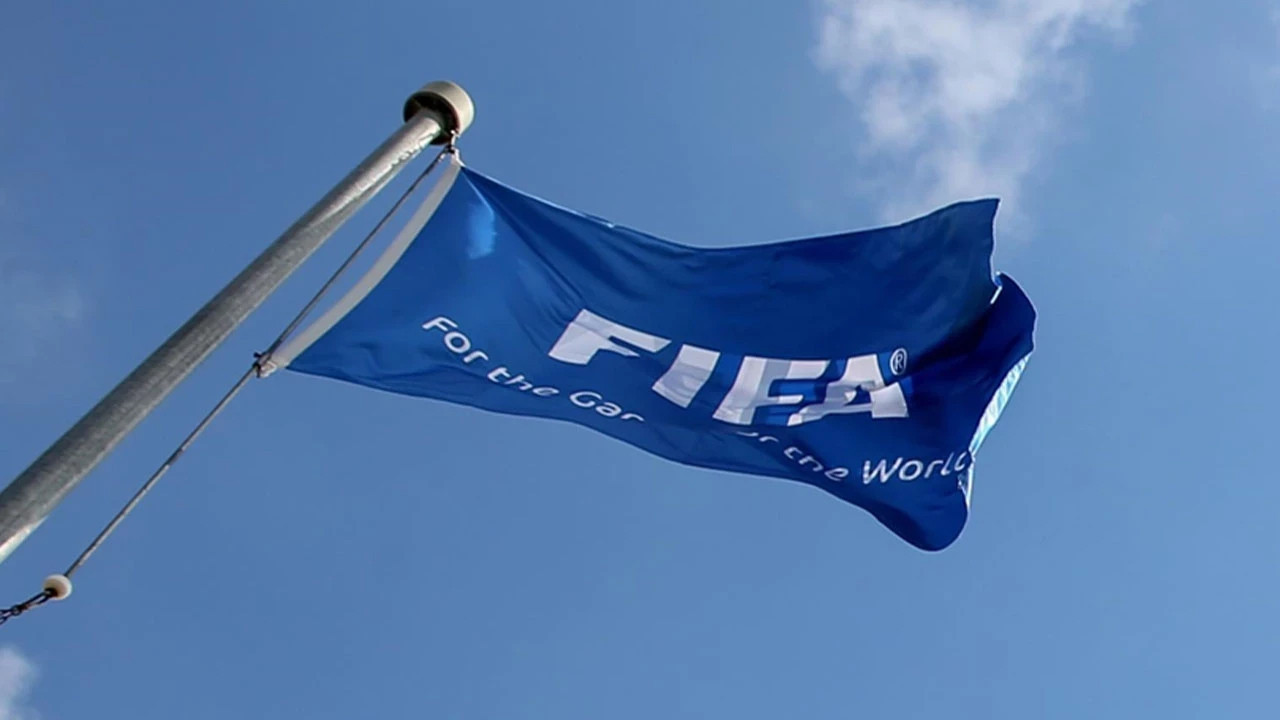 FIFA’dan Sivasspor’a üç dönem transfer yasağı geldi!